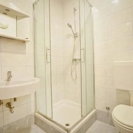 Apartment Ferienwohnung Fuer 2 Personen Ca 20 Qm In Porec, Istrien Istrische Riviera *