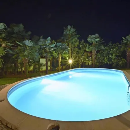Apartment Ferienwohnung Fuer 2 Personen Ca 20 Qm In Porec, Istrien Istrische Riviera Porec